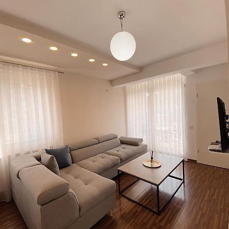 Diamond Apartment Prishtina Приштина Екстер'єр фото